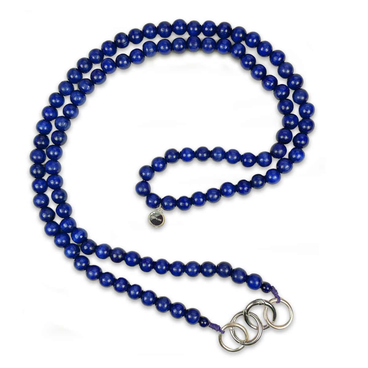 Escapulario Handykette in Blau mit Perlen und Metallkarabinern als maritimes Smartphone-Accessoire für Damen.