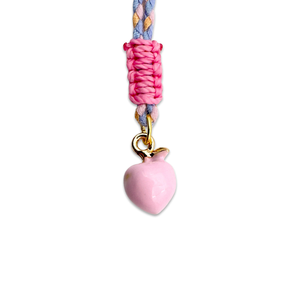Escapulario String Halskette mit Keramikanhänger Pfirsich aus Keramik und Schnur als zart fruchtiges Sommer Accessoire für deinen Look.