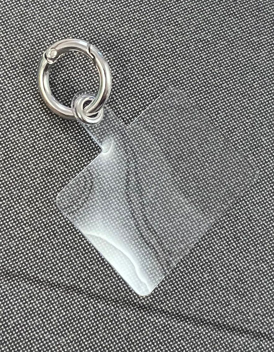 Escapulario Universalplättchen für Handyhüllen als praktisches Zubehör für Handyketten und Handyschmuck ein unverzichtbares Accessoire für modebewusste Frauen.