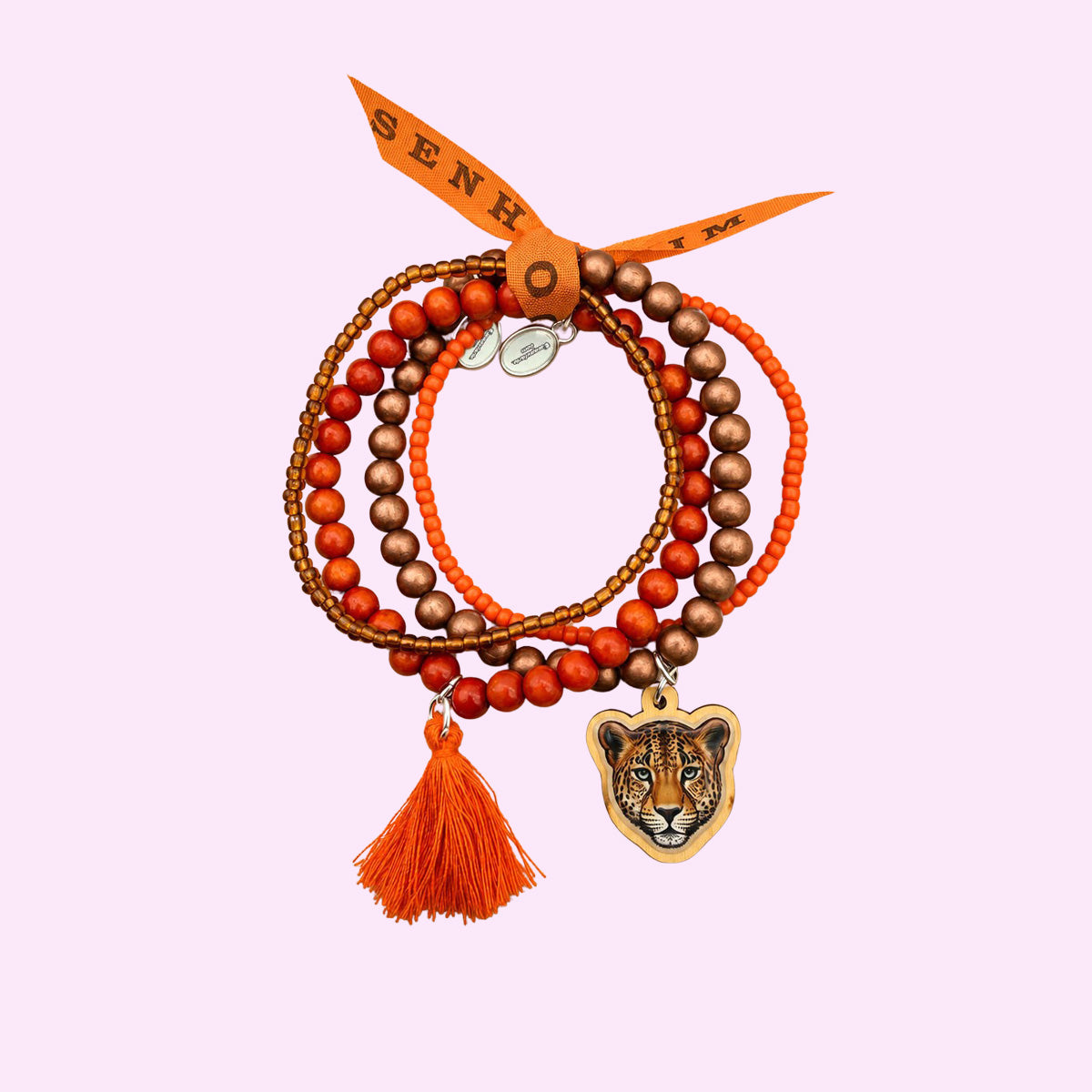 Escapulario-samling med armbandsset, handgjorda kominerbara armband som damssmycken i flera färgvärldar.