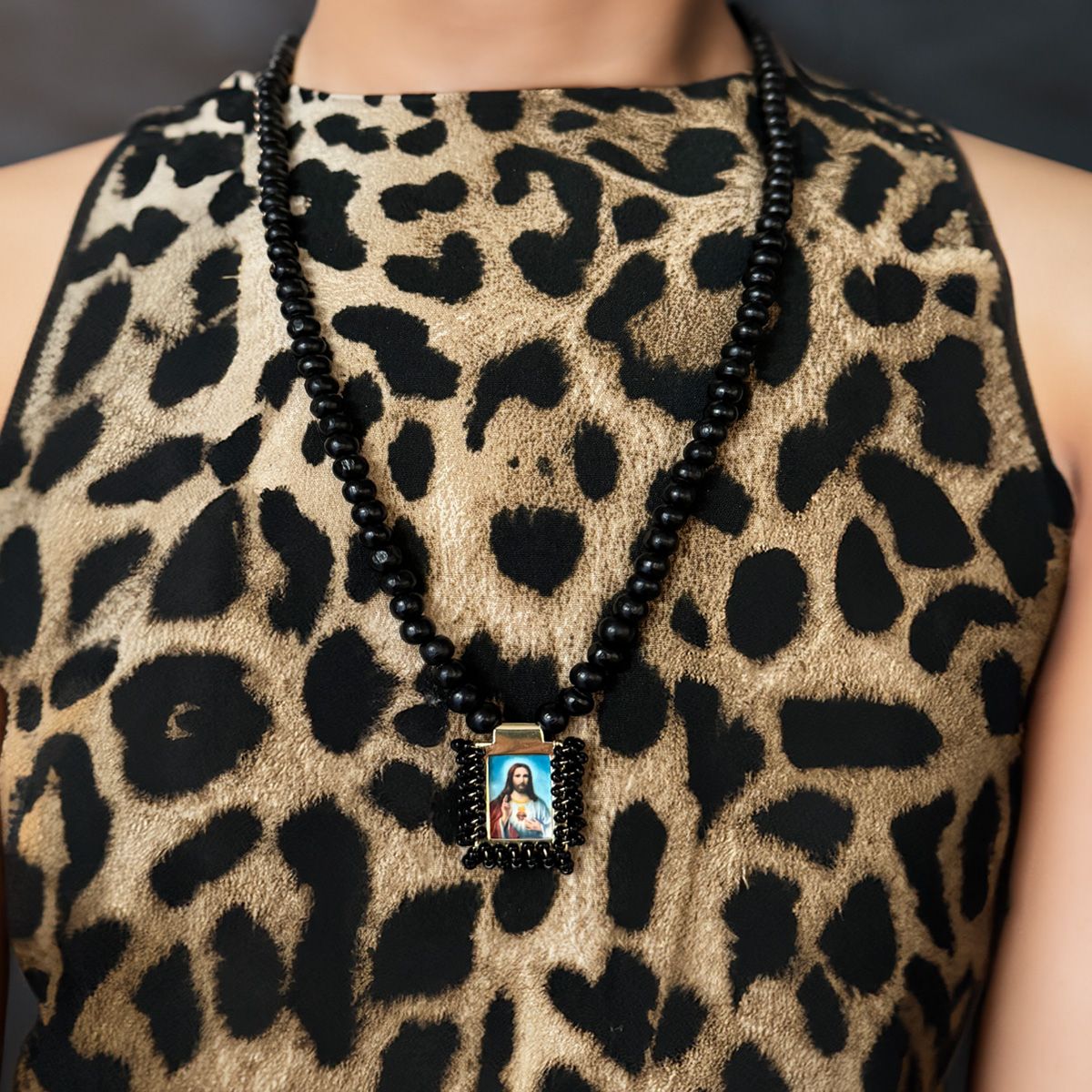 Scapular wooden necklace black with Jesus motif
