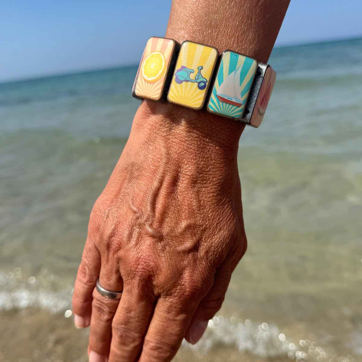 Statement Holzarmband Stripe mit 10 Beachmotiven