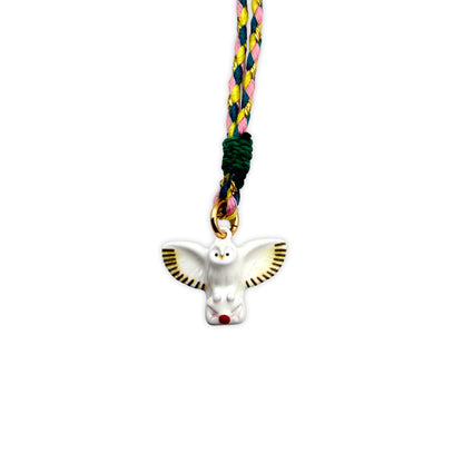 Bunte Stringkette mit Schneeeule