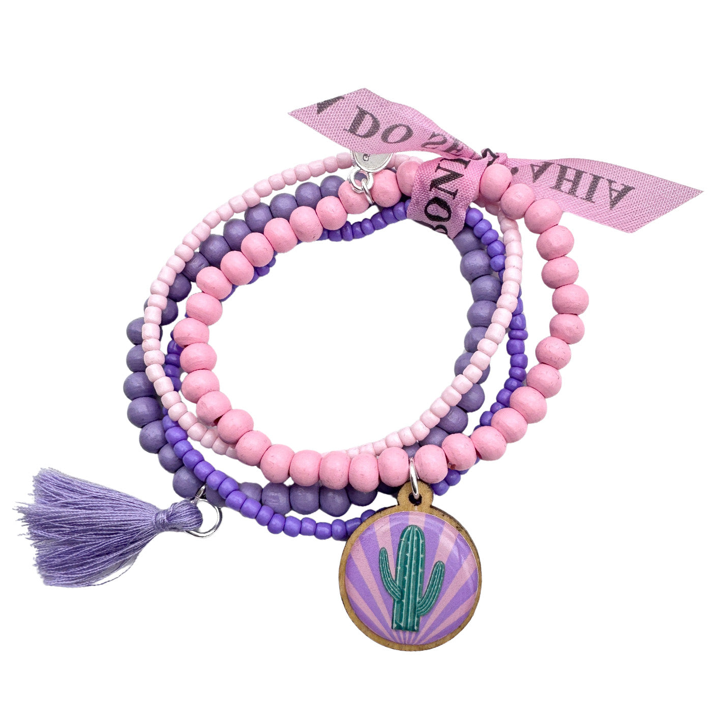Escapulario Armbandset mit Kaktuspin in weichen Flieder- und Rosatönen – verspielter Armschmuck für Frauen mit bohemianem Stil.