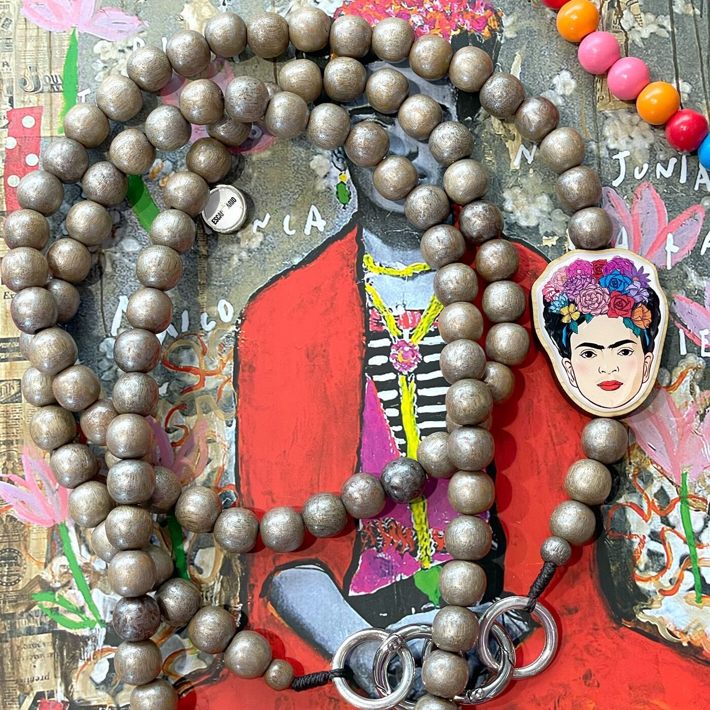 Frida Kahlo Mobile Phone Chain Brown Metallic – Escapulario