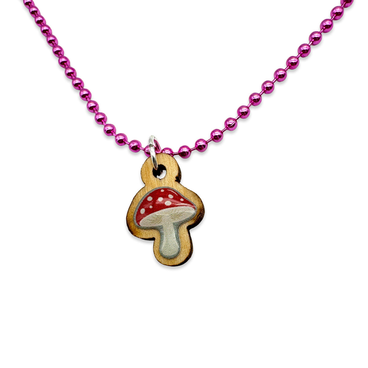 Escapulario Halskette für Damen als pinke Metallic Kugelkette mit Pilzanhänger aus Holz.
