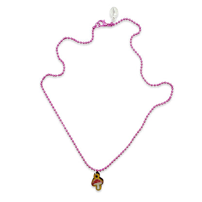 Escapulario Halskette für Damen als pinke Metallic Kugelkette mit Pilzanhänger aus Holz.