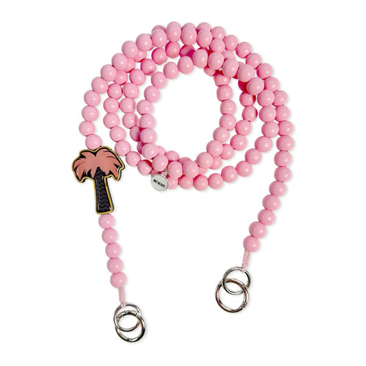 Escapulario Handykette in Pastellrosa mit Palmen-Holzpin, feinen Perlen und Karabinern als sommerliches Handyband für Damen.