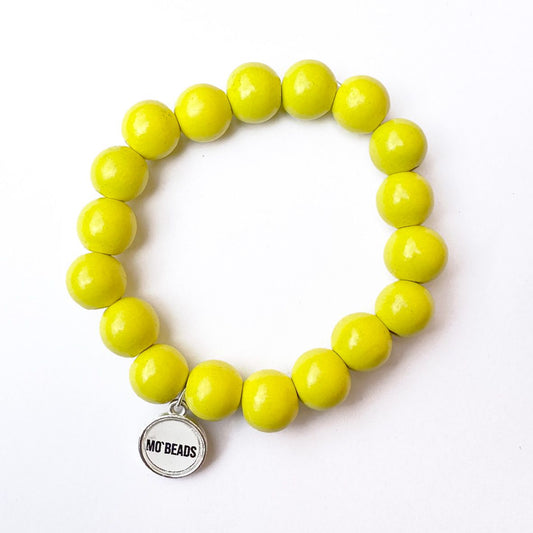 Escapulario Holzperlenarmband in Gelb aus 12mm Holzperlen mit elastischem Band als fröhlich buntes Sommer Accessoire für Frauen.