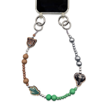 Escapulario kurze Handykette aus Holzperlen mit Leopardenmotiv und Karabiner als stylisches Smartphone-Accessoire für Frauen, die Animal-Print lieben.