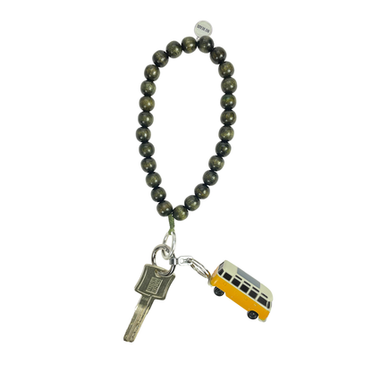 Escapulario Schlüsselkette Olive als naturnahes geerdetes Accessoire für den Schlüsselbund eine stilvolle Geschenkidee für Damen.