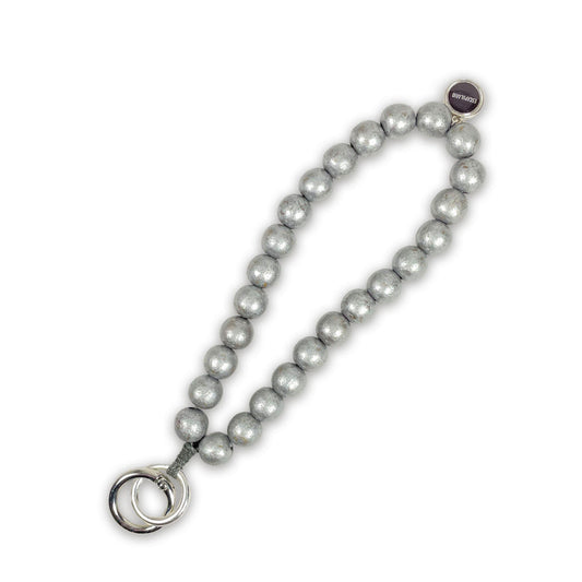 Escapulario Schlüsselkette Silber als edles schimmerndes Accessoire für den Alltag eine elegante Geschenkidee für modebewusste Frauen.