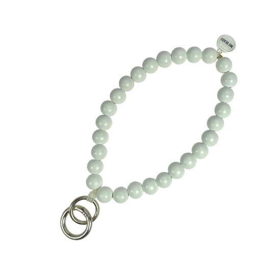 Escapulario Schlüsselkette Weiss als cleanes minimalistisches Accessoire für den Alltag eine zeitlose Geschenkidee für Damen.