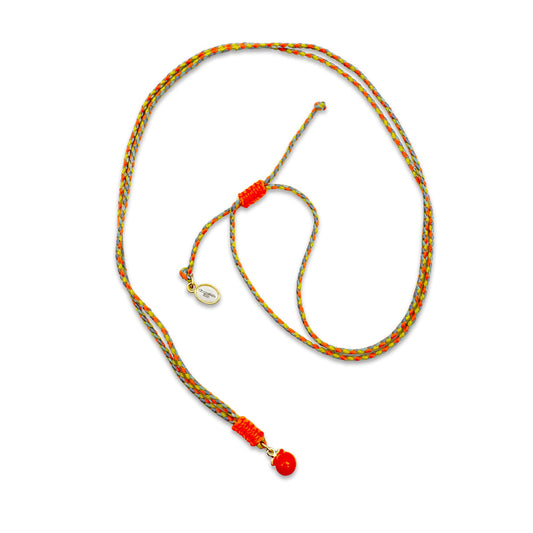 Escapulario String Halskette mit Keramikanhänger Orange aus Keramik und Schnur als fruchtig buntes Accessoire für deinen Sommerlook.