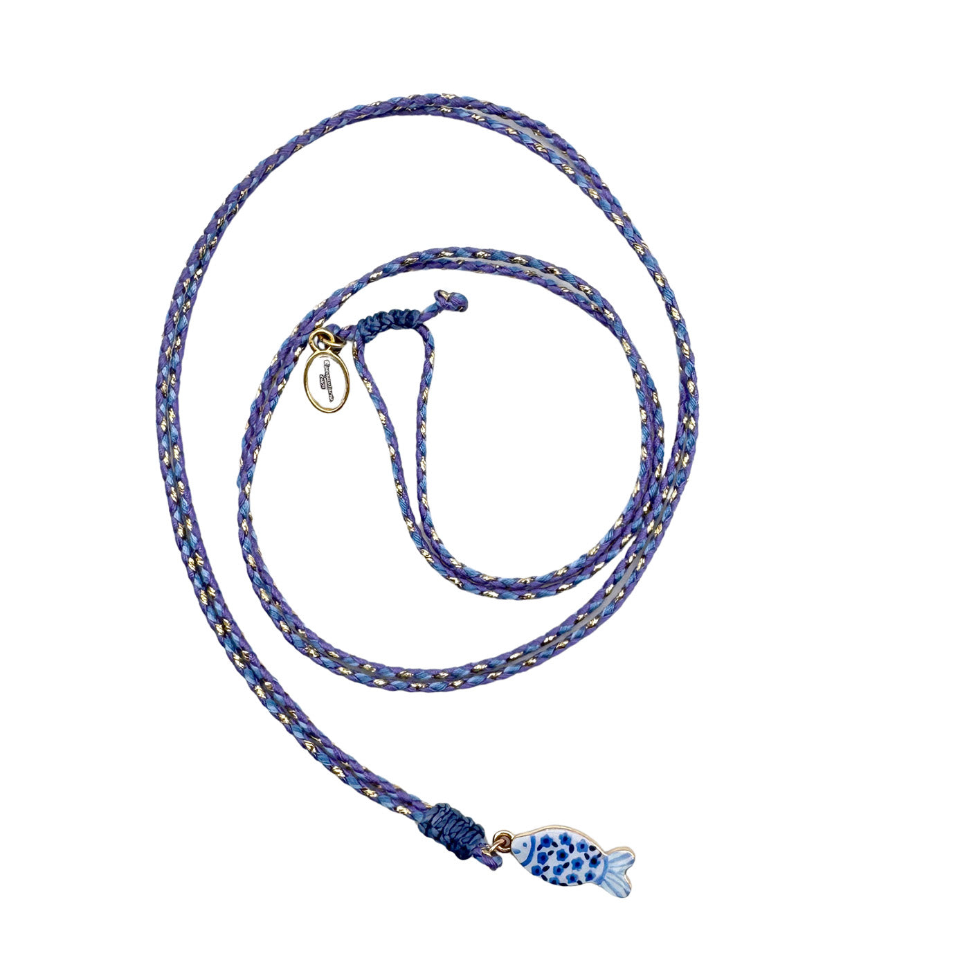 Escapulario String Halskette mit Keramikanhänger Fisch aus Keramik und Schnur als maritimes Accessoire für deinen Sommerlook.
