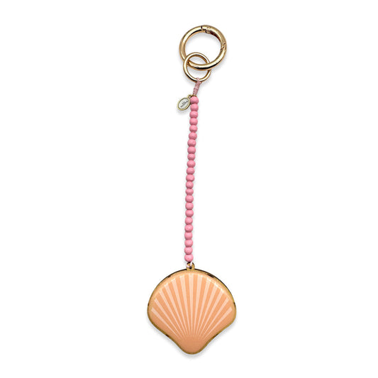 Escapulario Taschenanhänger Muschel als sommerlicher maritimer Bagcharm für Handtaschen und Taschen als Accessoire für Damen.