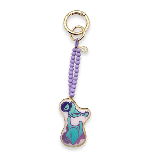 Escapulario Taschenanhänger Roller als witziger bunter Bagcharm für Handtaschen und Taschen als cooles Accessoire für Frauen.